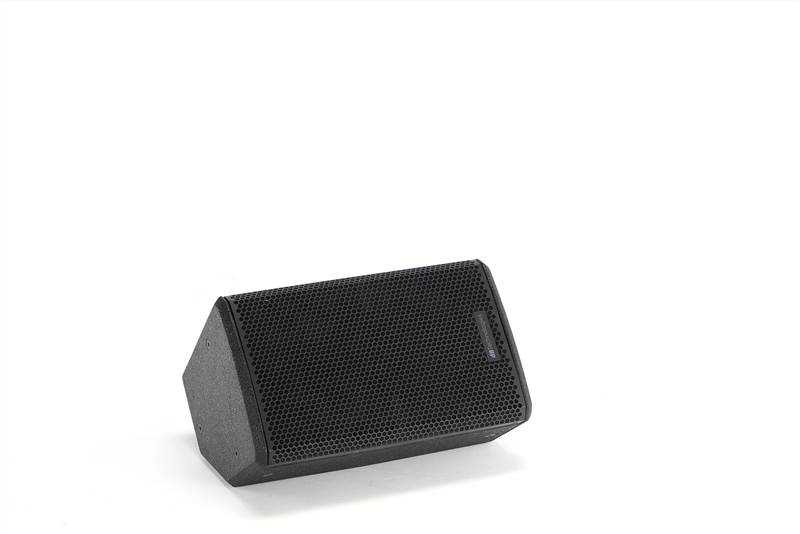 DB LVX P8 monitor 26 11 18 DSC3197