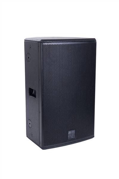 DVX P12 tre quarti