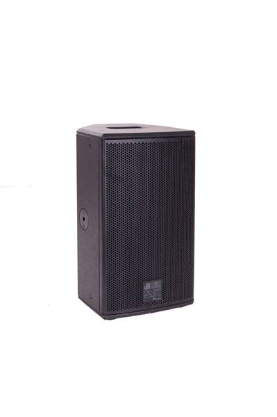 DVX P8 tre quarti