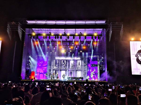 Ricardo Arjona live - FRONT-SHOW