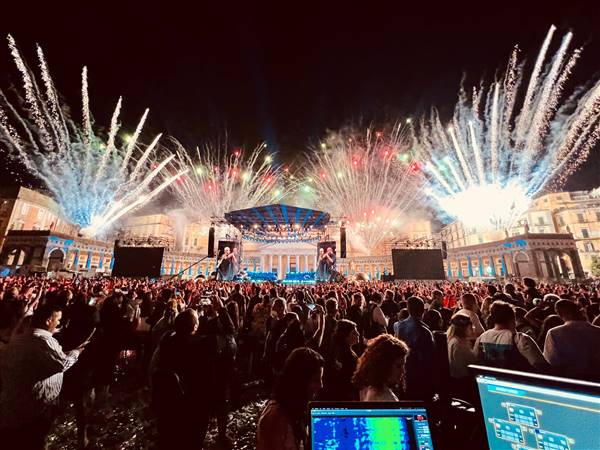 Gigi D'Alessio in Naples - 286684846_3244423779173030_2282562581321241524_n-1