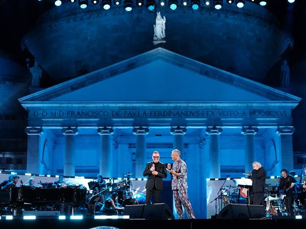 Gigi D'Alessio in Naples - 5886F118-60DA-4019-9844-8981238C5179