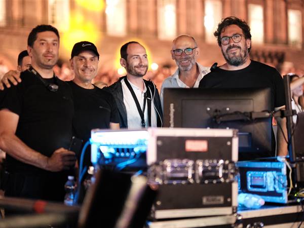 Gigi D'Alessio in Naples - FE90929A-F6A3-4592-93D5-5D5B95FA18D5-copia
