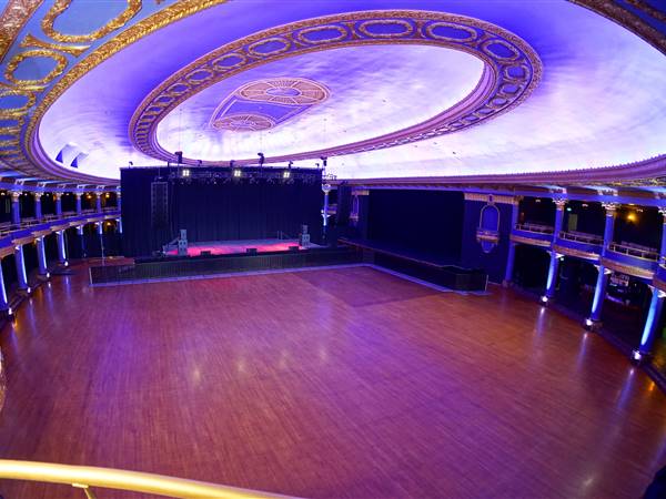 The Rave / Eagles club - balcony-2-copia
