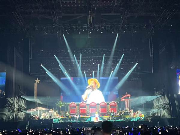 Justin Lo - Come Together Live Tour - Justin-Lo-in-Foshan-02